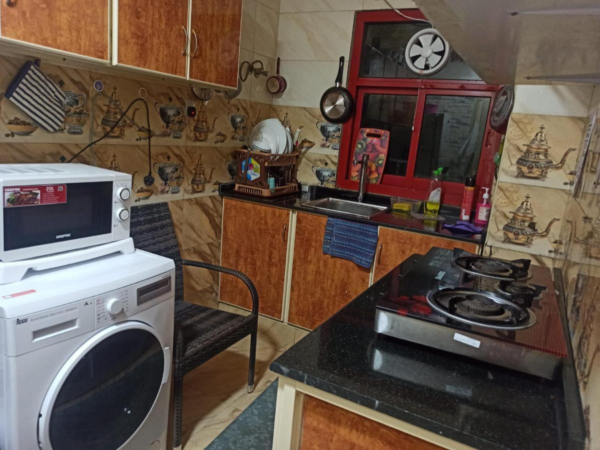 Moon Backpackers , Al Rigga , Partition For Couples And For Singles Apartamento Dubai Exterior foto