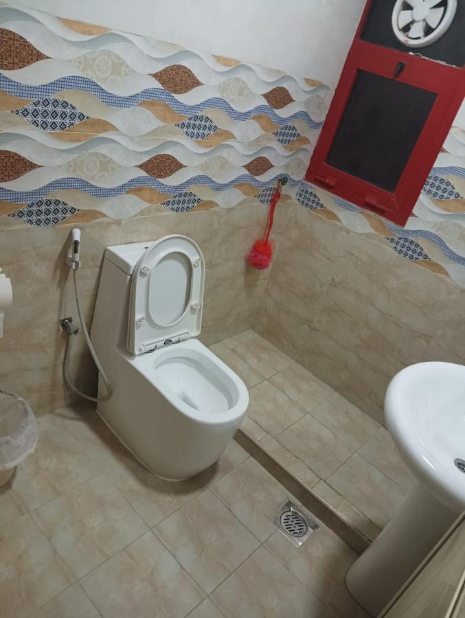 Moon Backpackers , Al Rigga , Partition For Couples And For Singles Apartamento Dubai Exterior foto