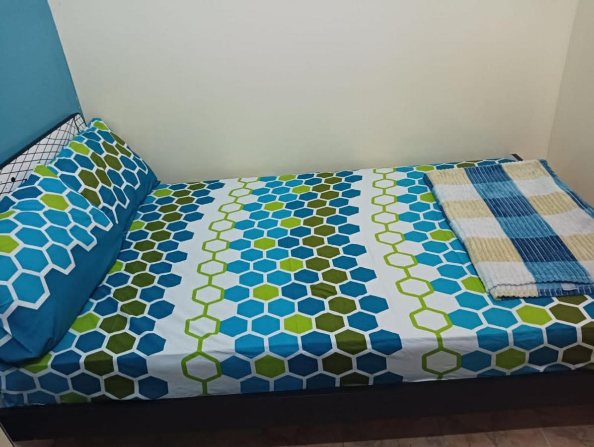 Moon Backpackers , Al Rigga , Partition For Couples And For Singles Apartamento Dubai Exterior foto