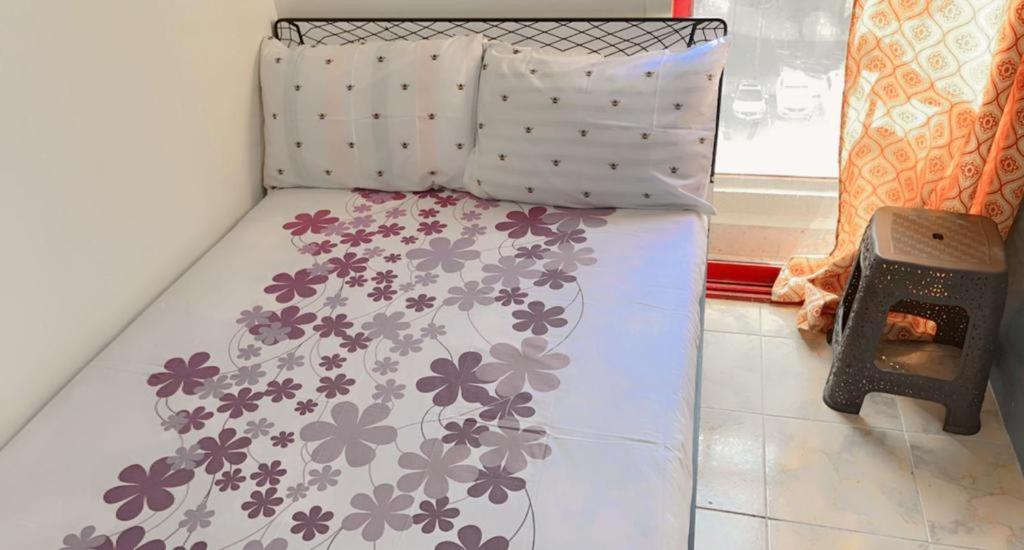 Moon Backpackers , Al Rigga , Partition For Couples And For Singles Apartamento Dubai Exterior foto