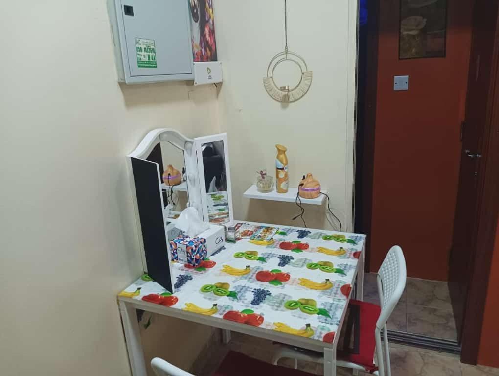 Moon Backpackers , Al Rigga , Partition For Couples And For Singles Apartamento Dubai Exterior foto