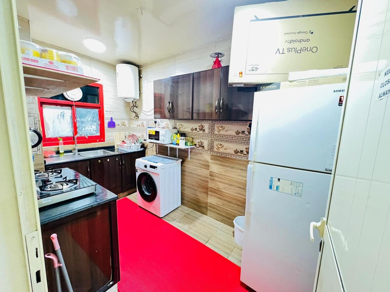 Moon Backpackers , Al Rigga , Partition For Couples And For Singles Apartamento Dubai Exterior foto